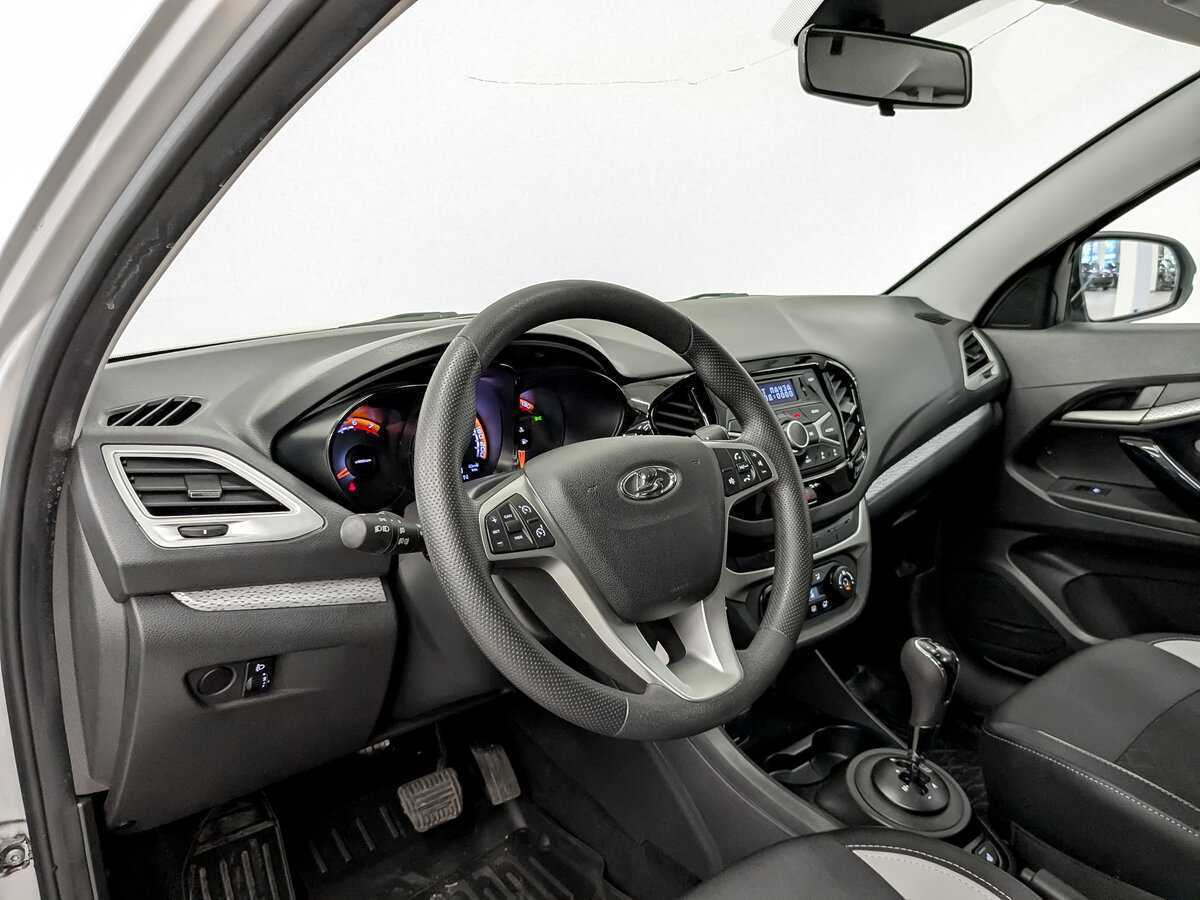 Купить Lada (ВАЗ) Vesta SW Cross, 2019, 67 452 км, фото №16