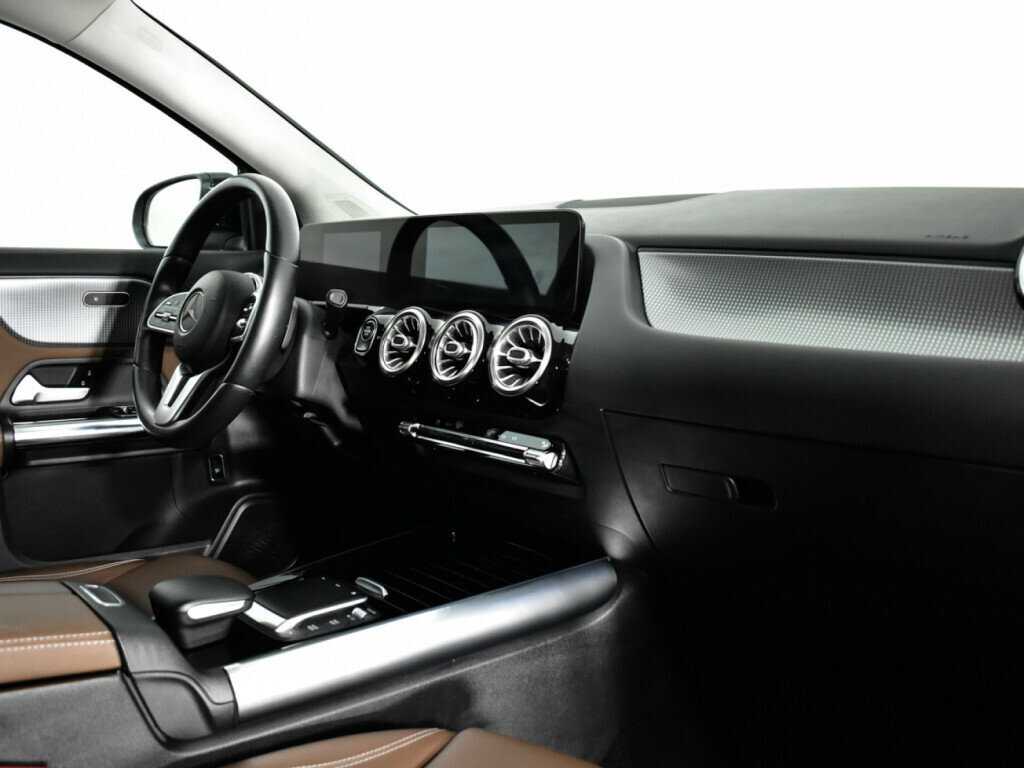 Купить Mercedes-Benz GLA 200, 2020, 50 210 км, фото №9