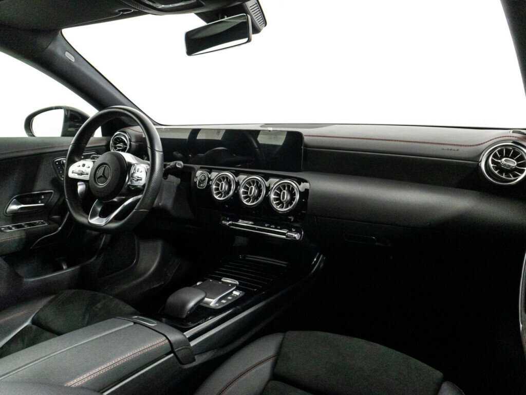 Купить Mercedes-Benz CLA 200, 2020, 49 750 км, фото №9