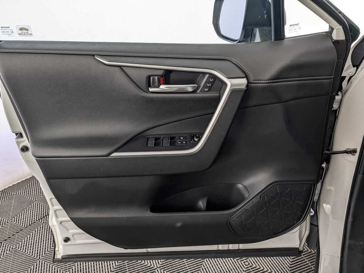 Купить Toyota RAV4, 2019, 130 242 км, фото №19