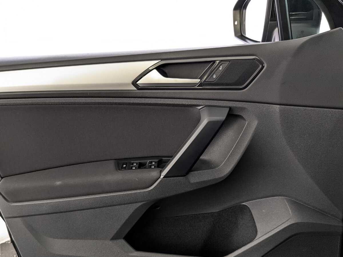 Купить Volkswagen Tiguan, 2018, 67 079 км, фото №17
