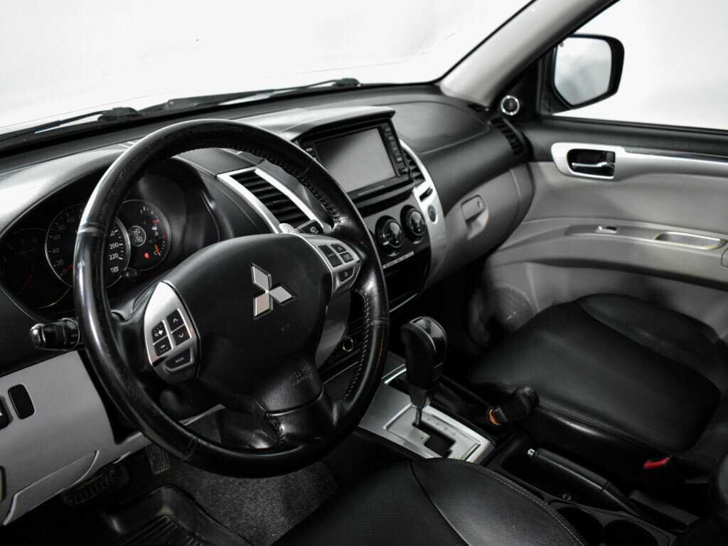 Купить Mitsubishi Pajero Sport, 2010, 289 050 км, фото №9