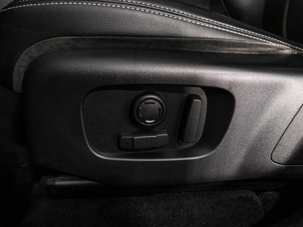 Купить Land Rover Range Rover Velar, 2019, 130 303 км, фото №16