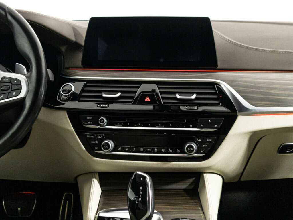 Купить BMW 5 серии 530d xDrive, 2019, 51 150 км, фото №14