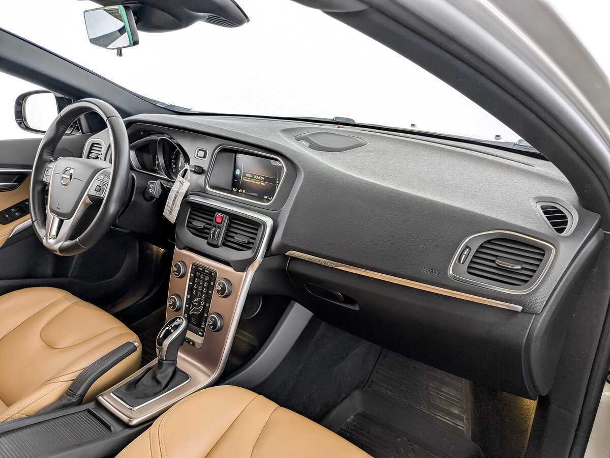 Купить Volvo V40, 2018, 78 425 км, фото №11