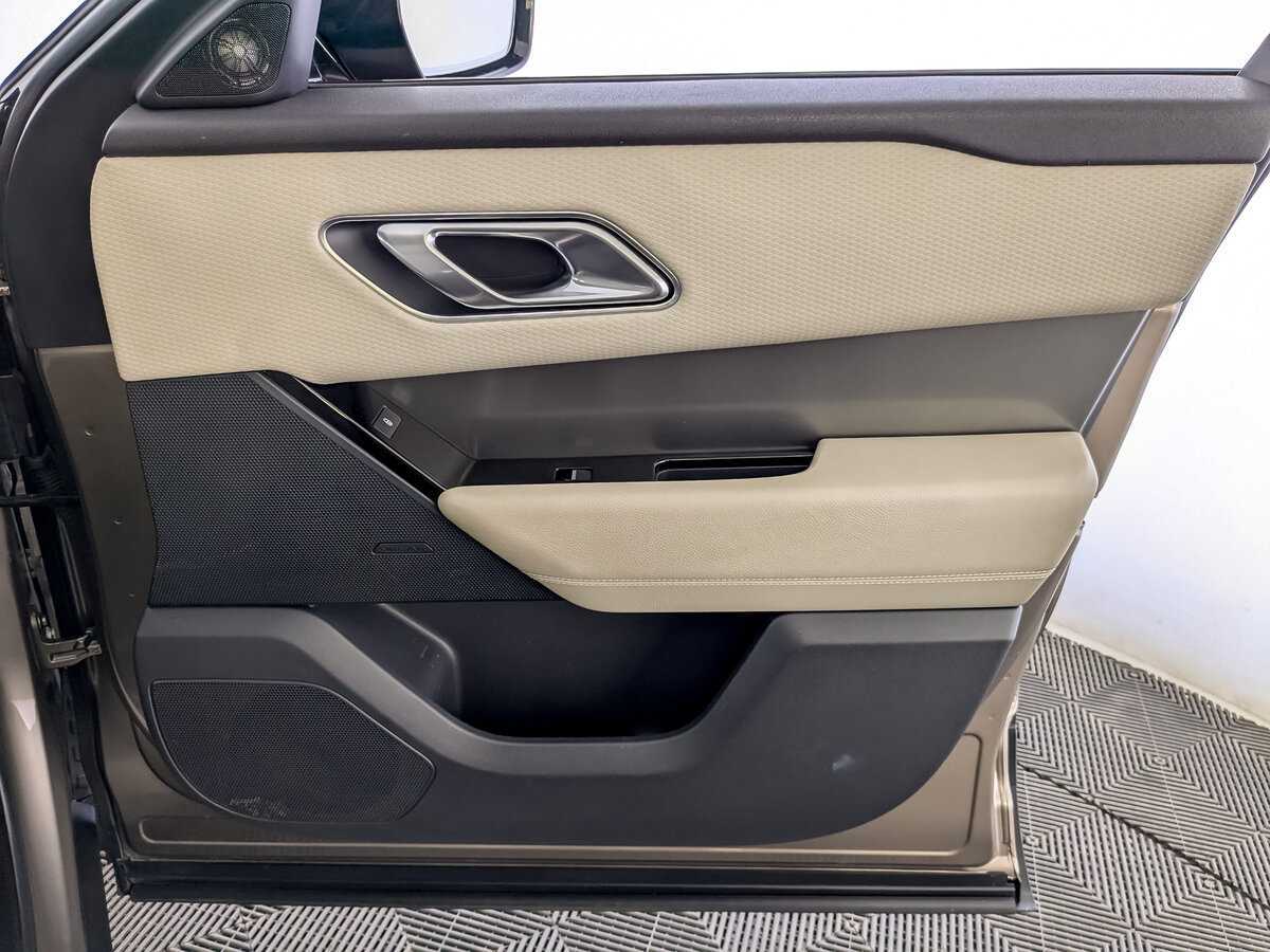 Купить Land Rover Range Rover Velar, 2018, 114 743 км, фото №24