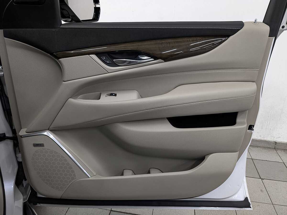 Купить Cadillac Escalade, 2019, 77 280 км, фото №24