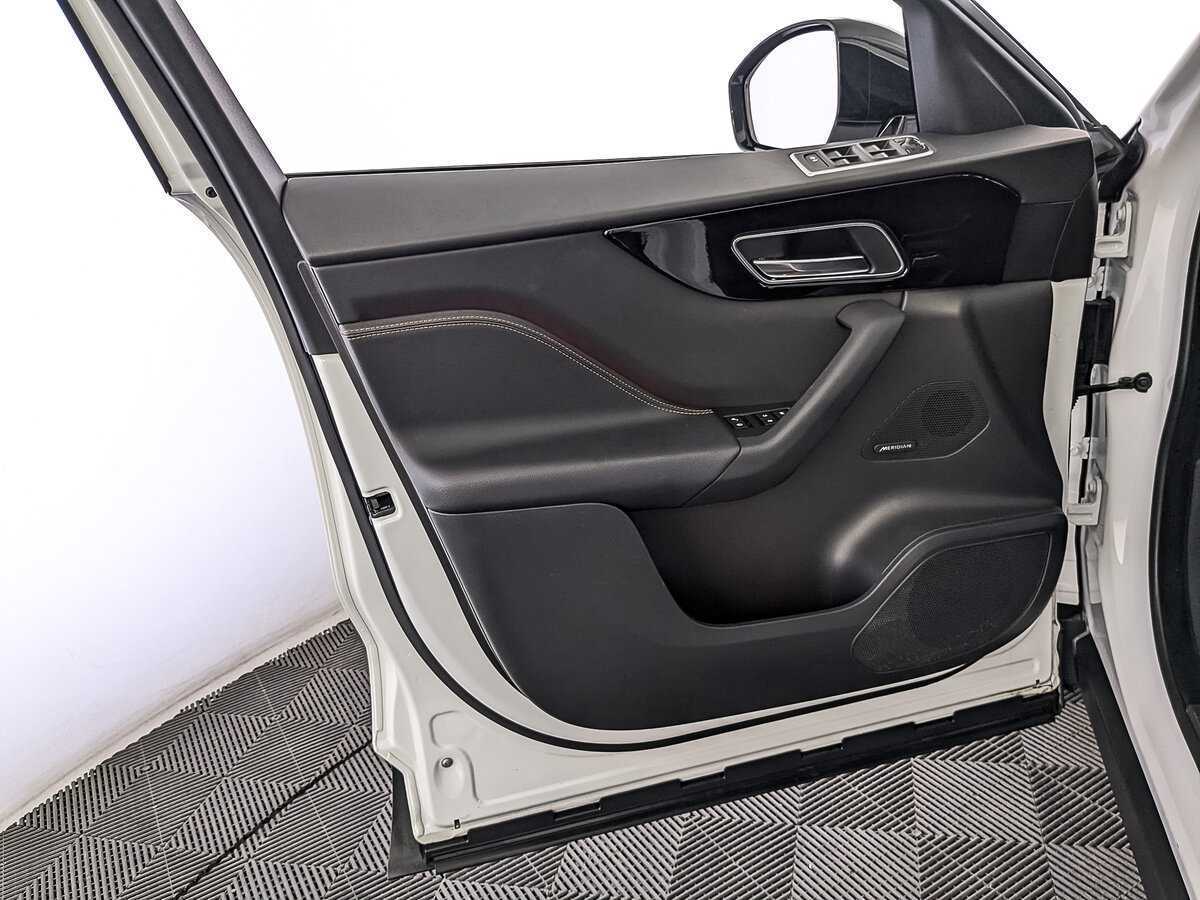 Купить Jaguar F-Pace, 2018, 27 752 км, фото №19