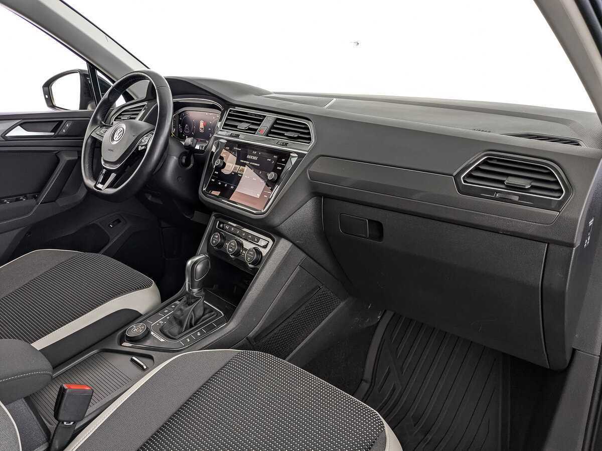 Купить Volkswagen Tiguan, 2019, 57 236 км, фото №12