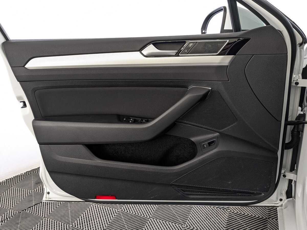 Купить Volkswagen Passat, 2019, 78 524 км, фото №19
