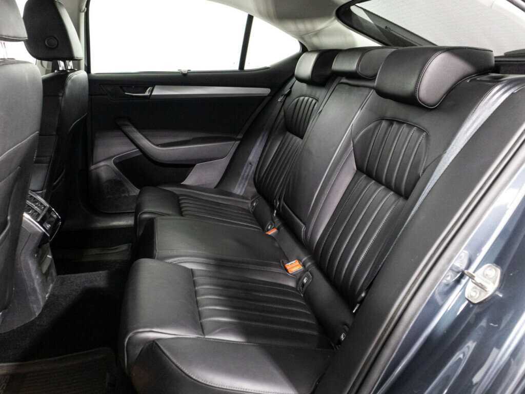 Купить Skoda Superb, 2018, 160 211 км, фото №10