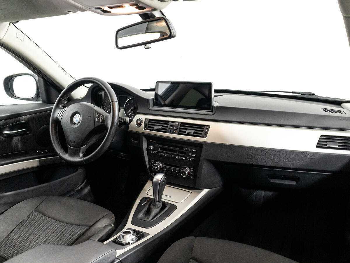 Купить BMW 3 серии 318i, 2011, 68 196 км, фото №9