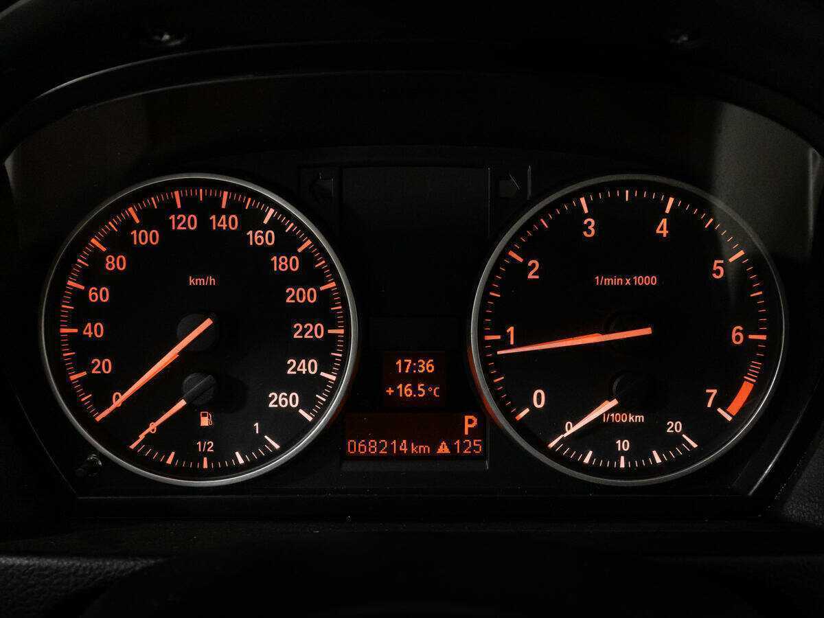 Купить BMW 3 серии 318i, 2011, 68 196 км, фото №12