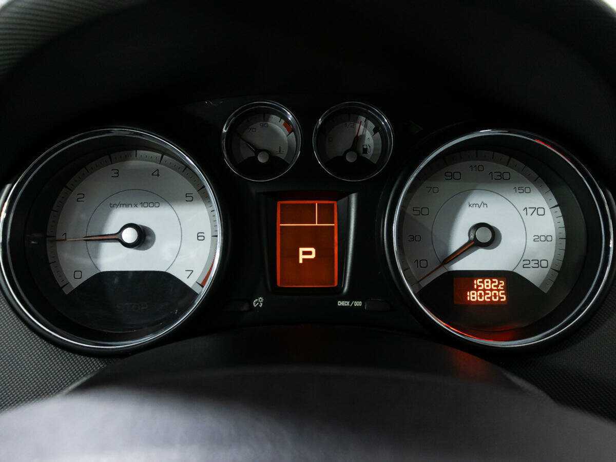 Купить Peugeot 308, 2008, 180 204 км, фото №12