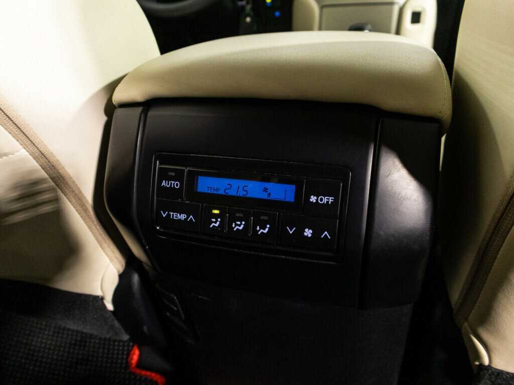 Купить Toyota Land Cruiser Prado, 2019, 32 452 км, фото №19