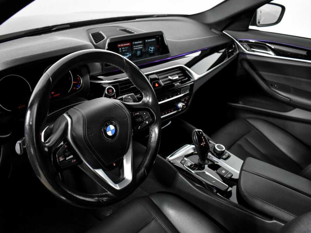 Купить BMW 5 серии 520i, 2018, 67 789 км, фото №9