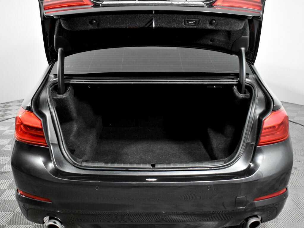 Купить BMW 5 серии 520i, 2018, 67 789 км, фото №15