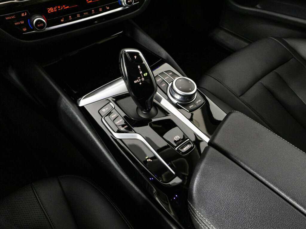 Купить BMW 5 серии 520d xDrive, 2020, 84 129 км, фото №19