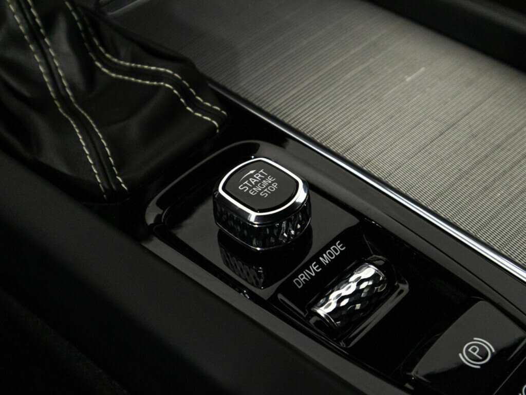 Купить Volvo XC60, 2018, 134 300 км, фото №17