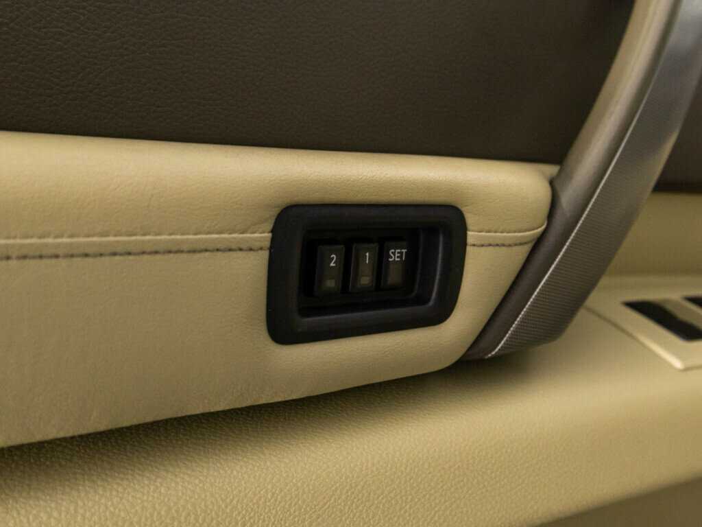 Купить Infiniti FX35, 2008, 279 336 км, фото №16