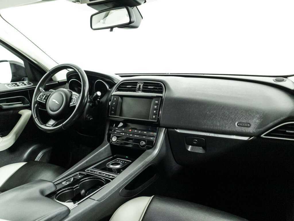 Купить Jaguar F-Pace, 2016, 101 565 км, фото №9