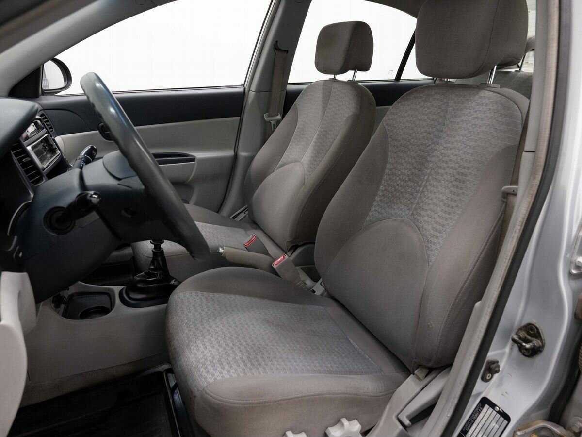 Купить Hyundai Verna, 2006, 260 000 км, фото №8