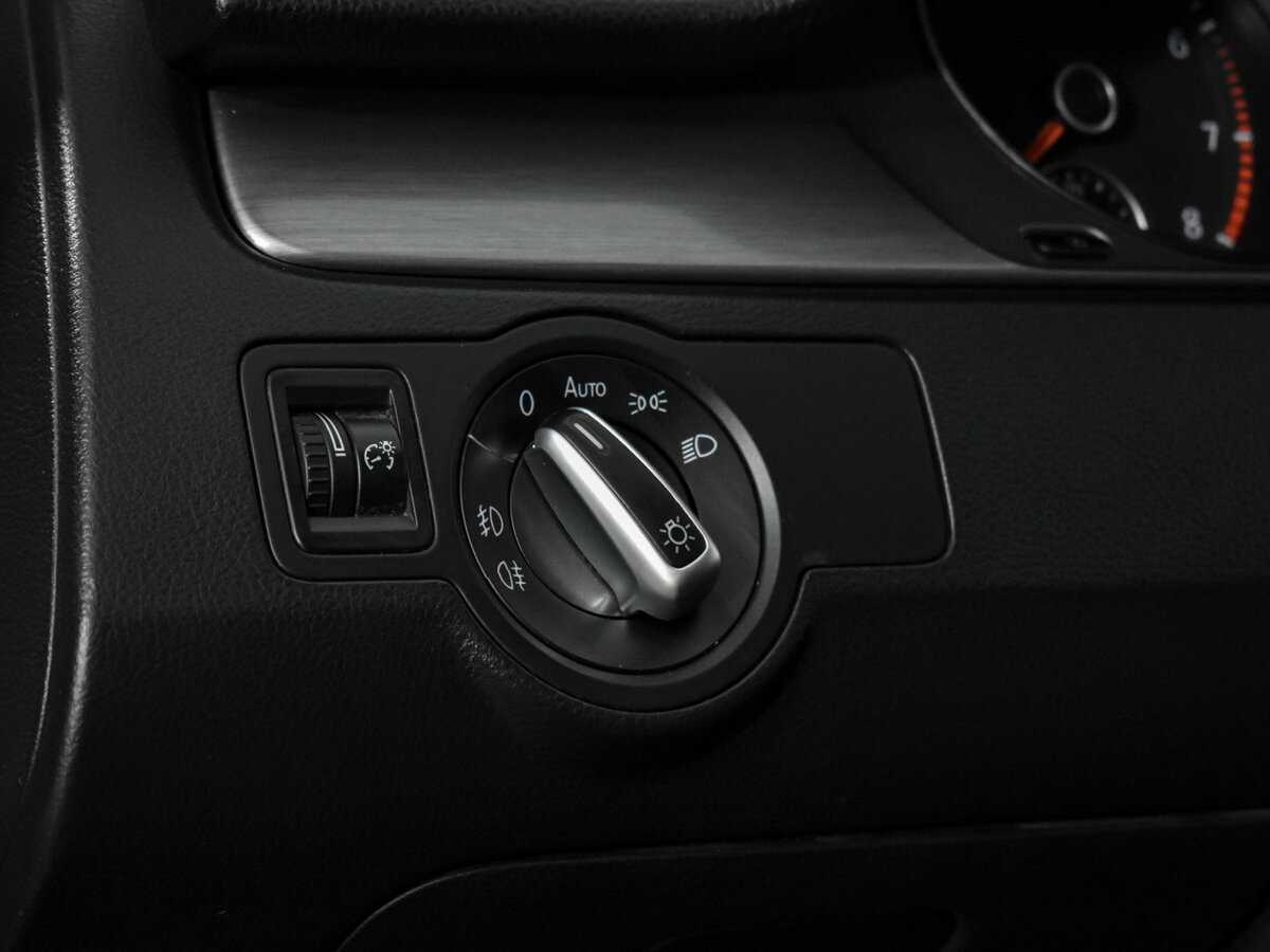 Купить Volkswagen Passat, 2011, 231 000 км, фото №10