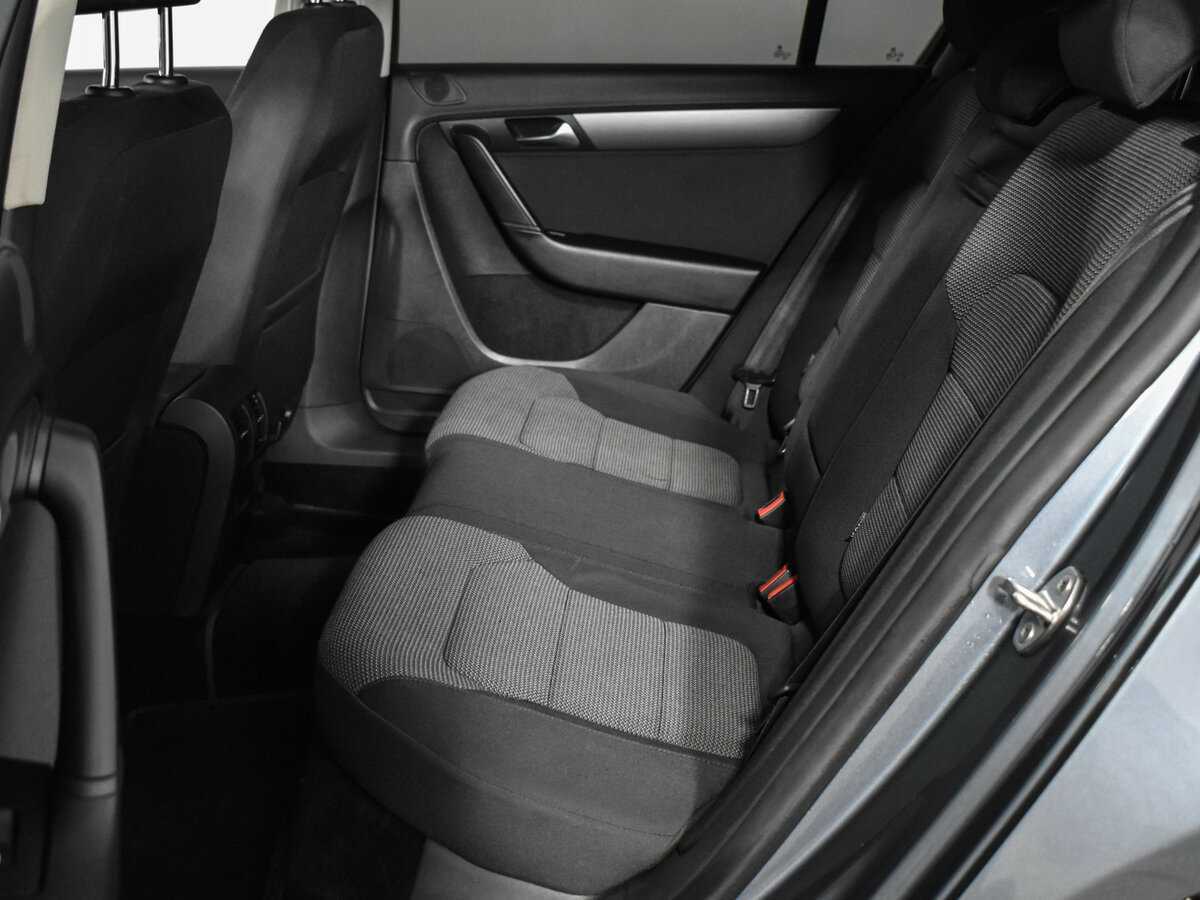 Купить Volkswagen Passat, 2011, 231 000 км, фото №13