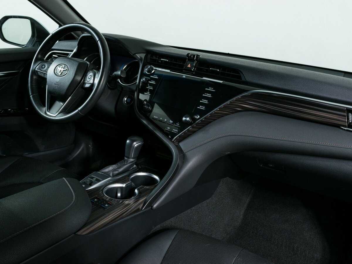 Купить Toyota Camry, 2018, 58 390 км, фото №8