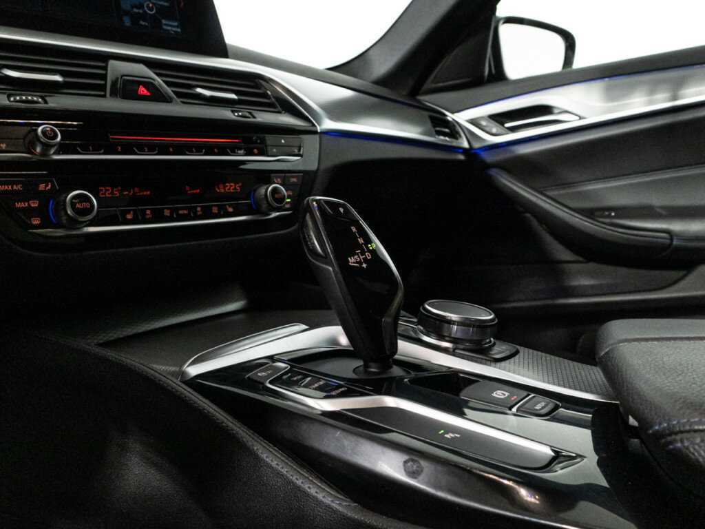 Купить BMW 5 серии 530i xDrive, 2018, 151 450 км, фото №17