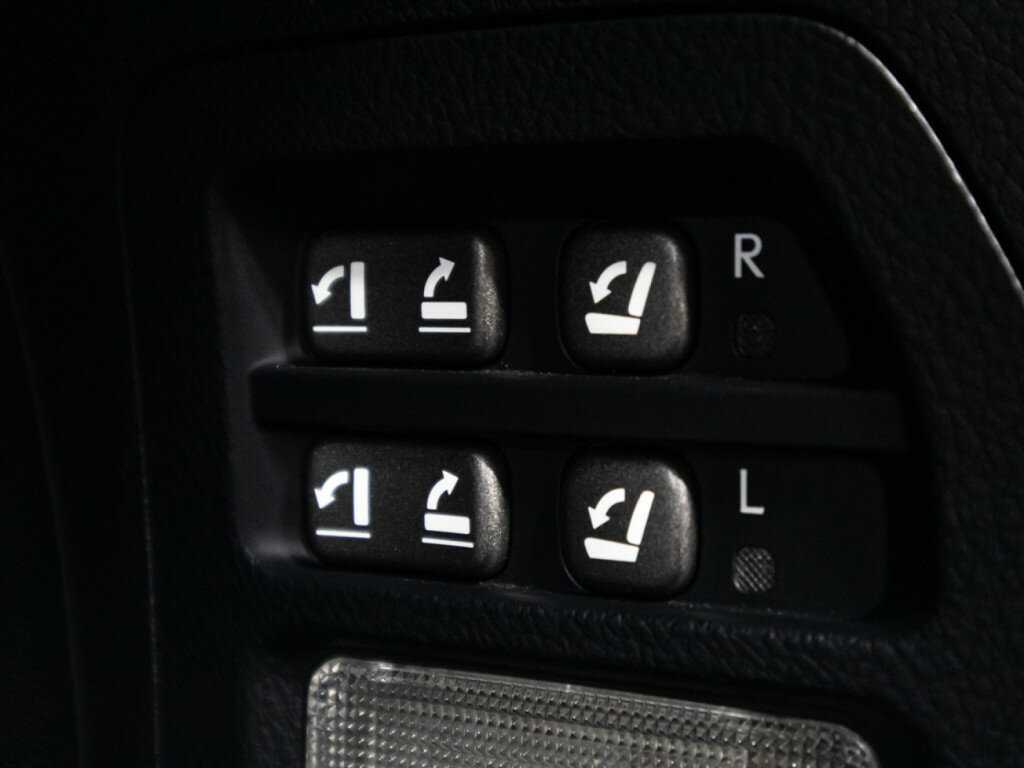 Купить Lexus LX 570, 2011, 376 590 км, фото №14