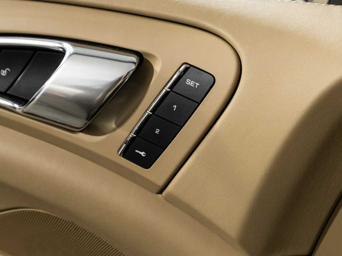 Купить Porsche Cayenne Turbo, 2015, 89 708 км, фото №19