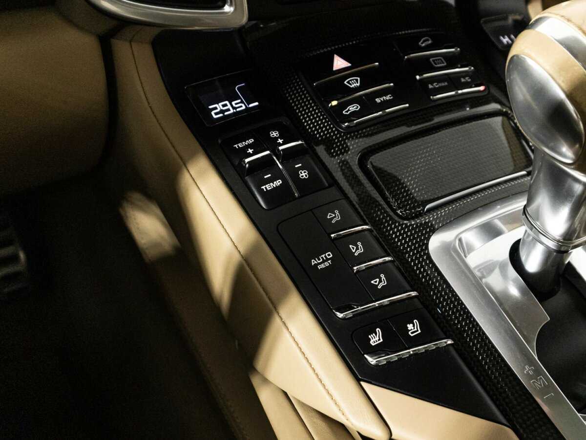 Купить Porsche Cayenne Turbo, 2015, 89 708 км, фото №23