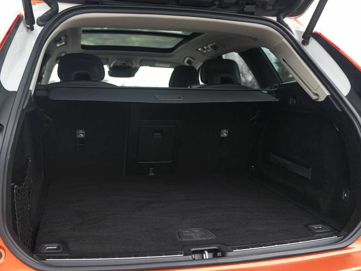 Купить Volvo XC60, 2019, 49 849 км, фото №16