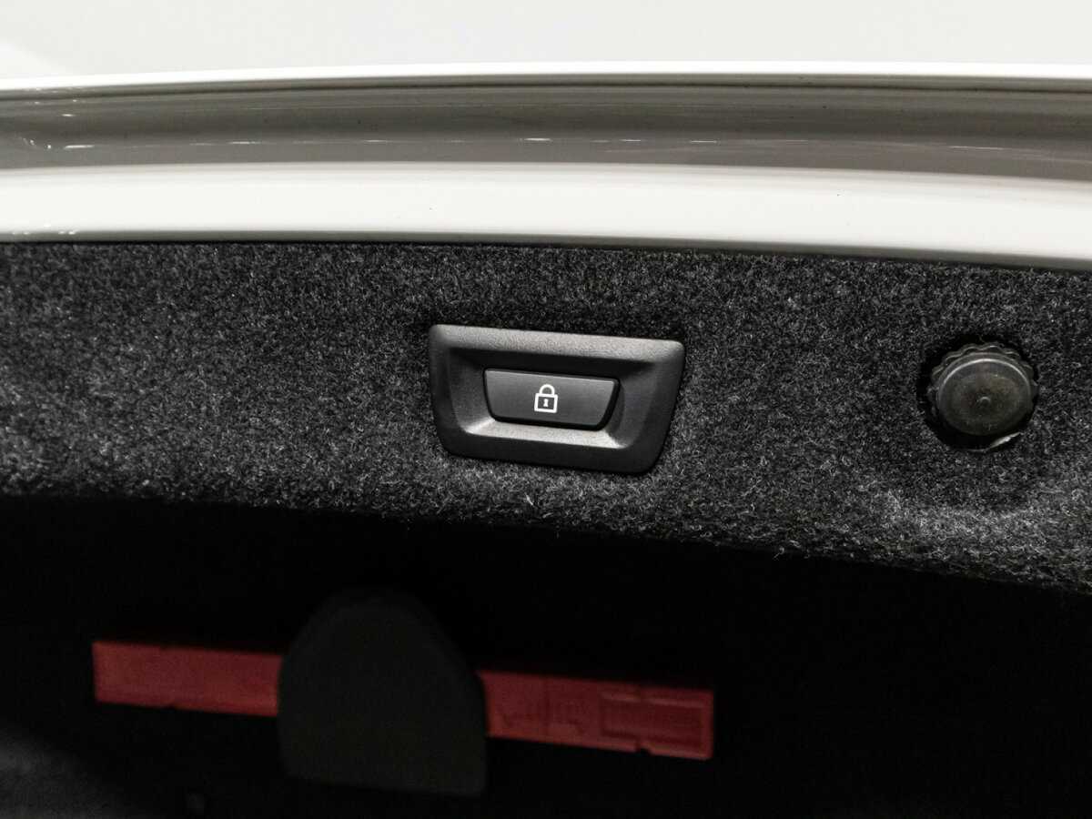 Купить BMW 5 серии 520d xDrive, 2019, 90 536 км, фото №16