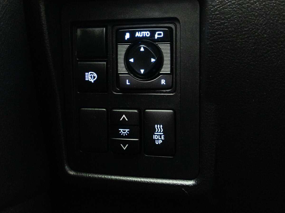Купить Toyota Land Cruiser Prado, 2017, 105 282 км, фото №21