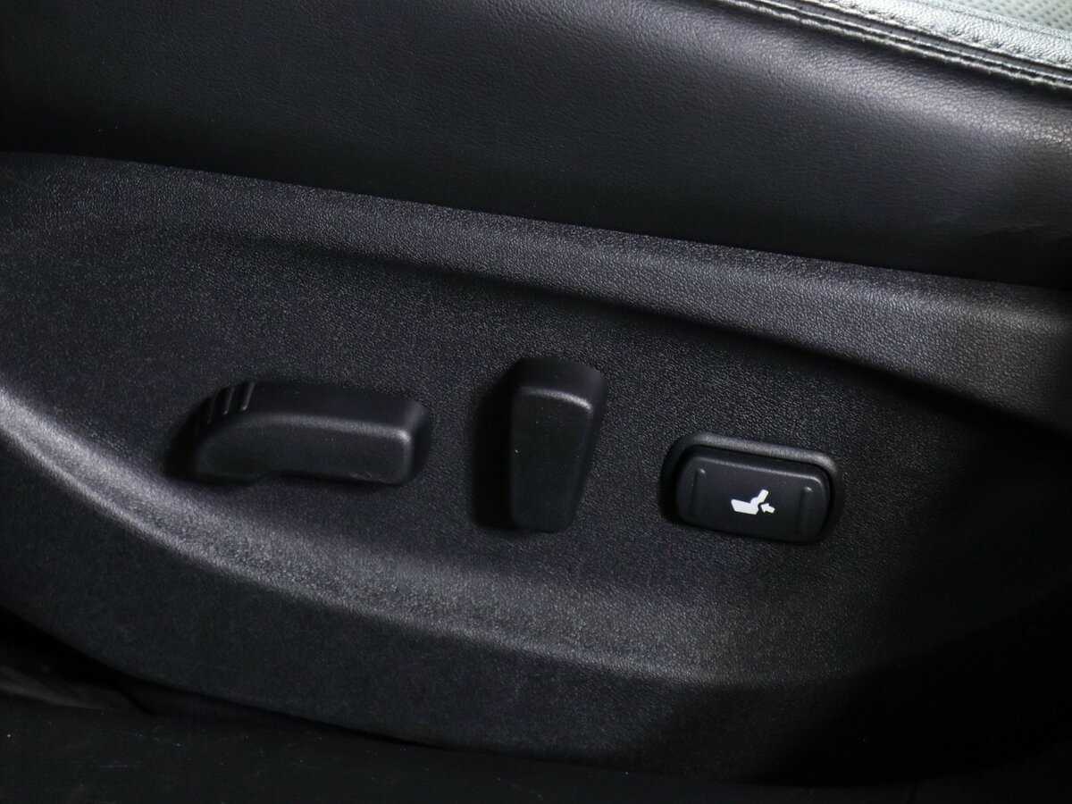 Купить Infiniti Q50, 2015, 92 055 км, фото №15