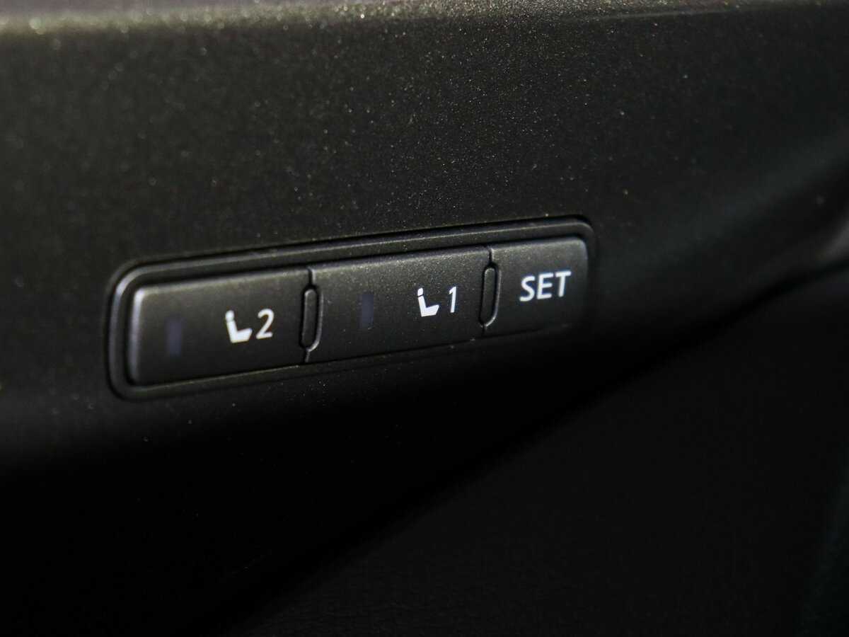 Купить Infiniti Q50, 2015, 92 055 км, фото №16