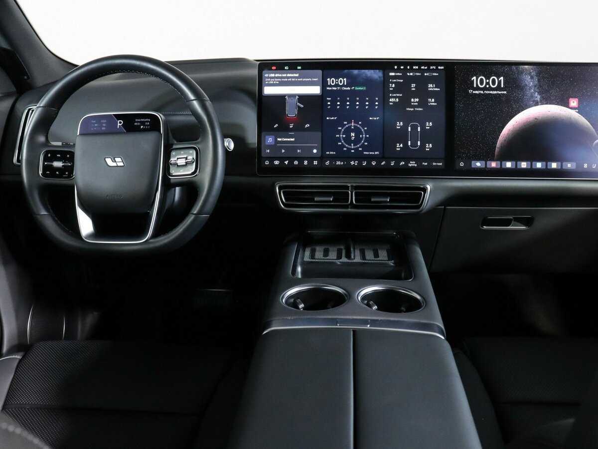 Купить LiXiang L9 52.3 kWh, 2024, 17 444 км, фото №9