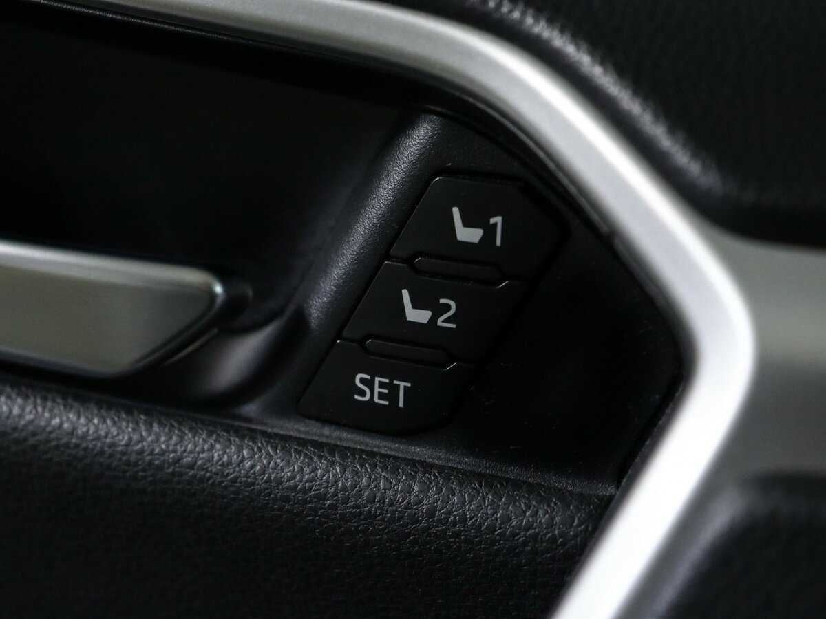 Купить Toyota RAV4, 2021, 68 235 км, фото №15