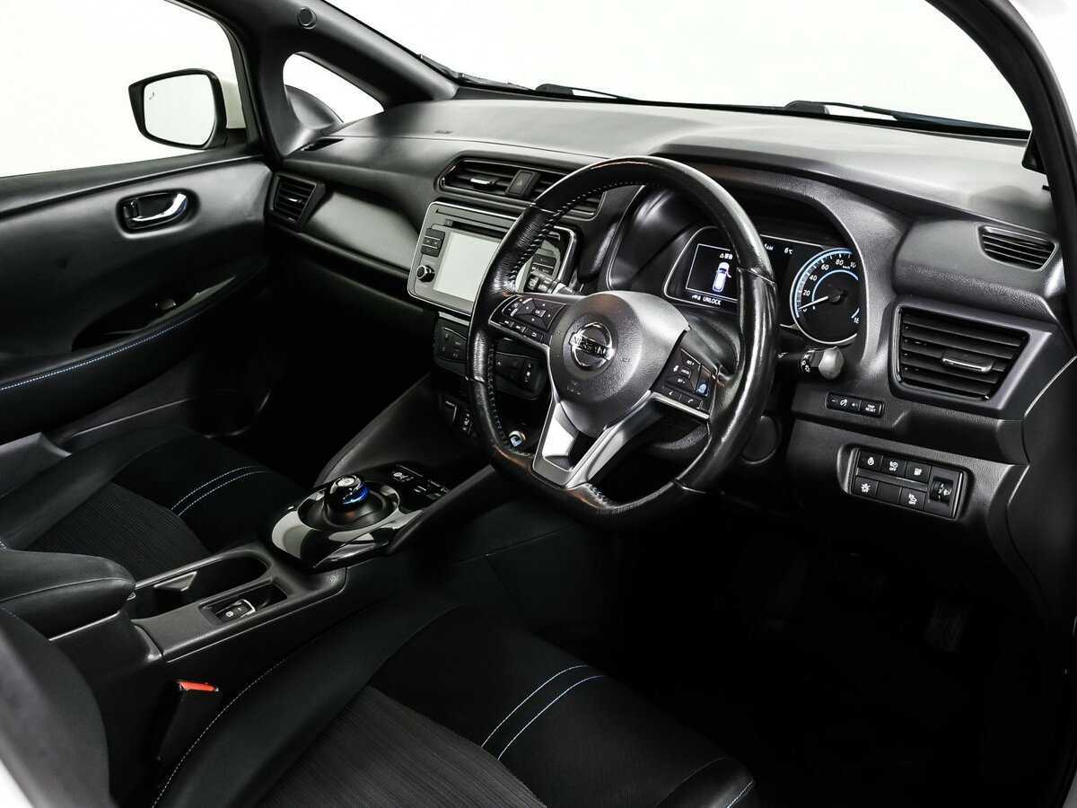 Купить Nissan Leaf, 2017, 139 949 км, фото №9