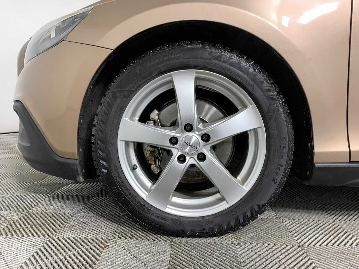 Купить Volvo V40, 2015, 101 225 км, фото №9