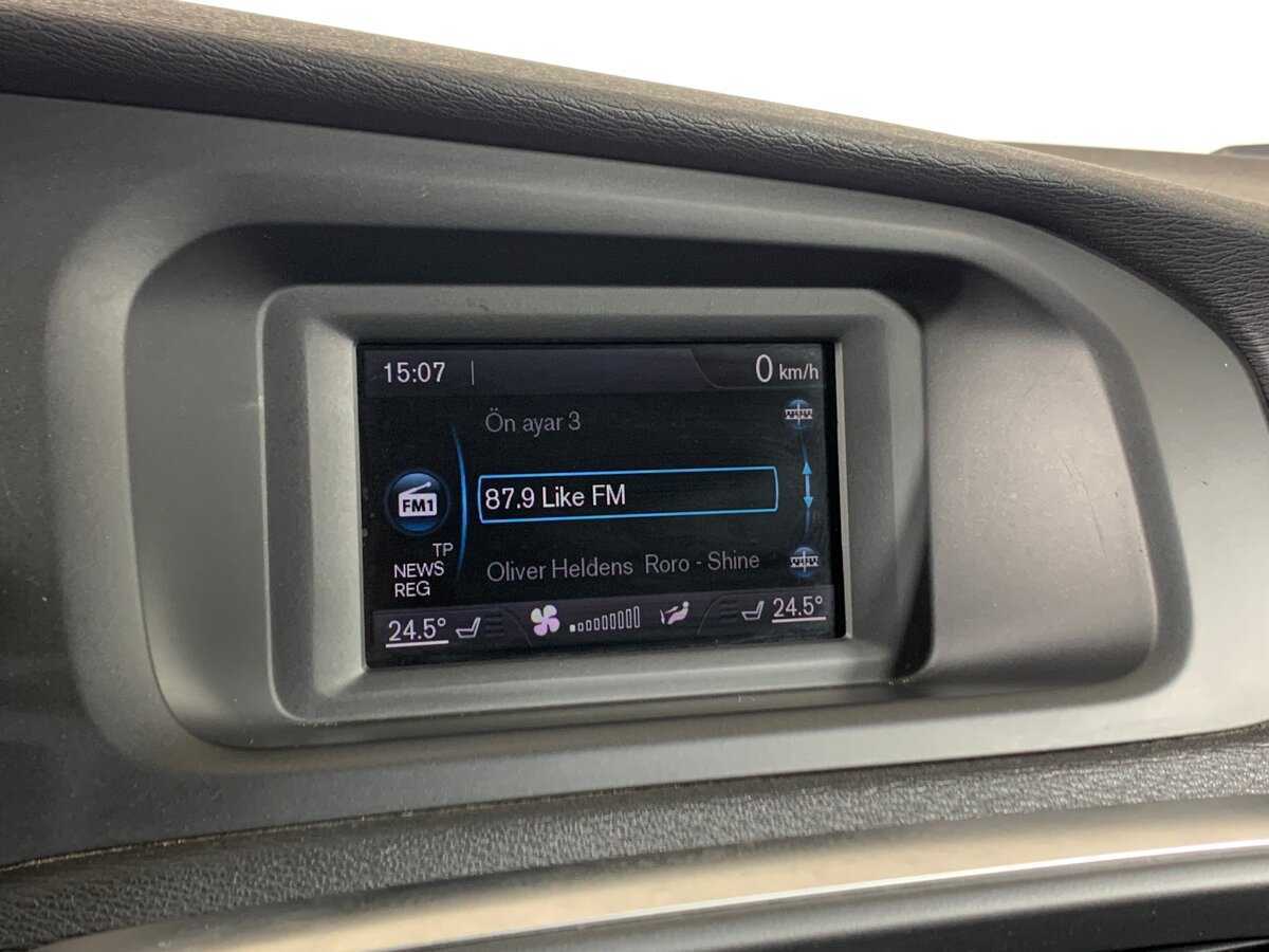 Купить Volvo V40, 2015, 101 225 км, фото №16