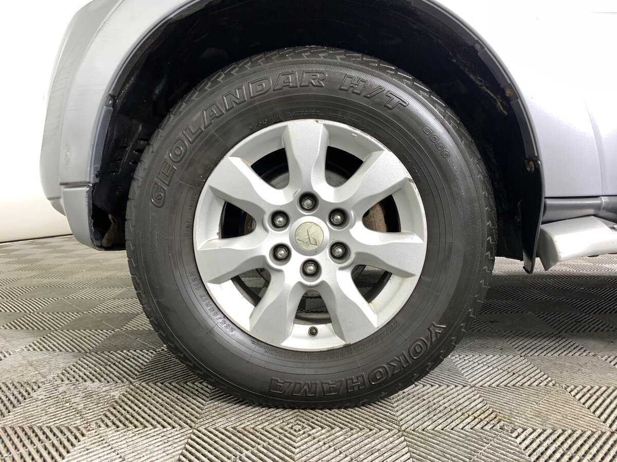 Купить Mitsubishi Pajero, 2011, 305 662 км, фото №9