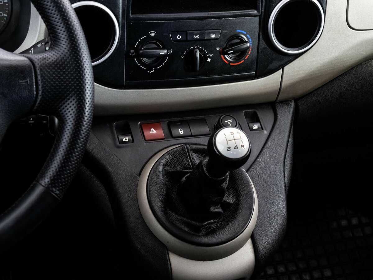 Купить Peugeot Partner, 2012, 334 929 км, фото №10