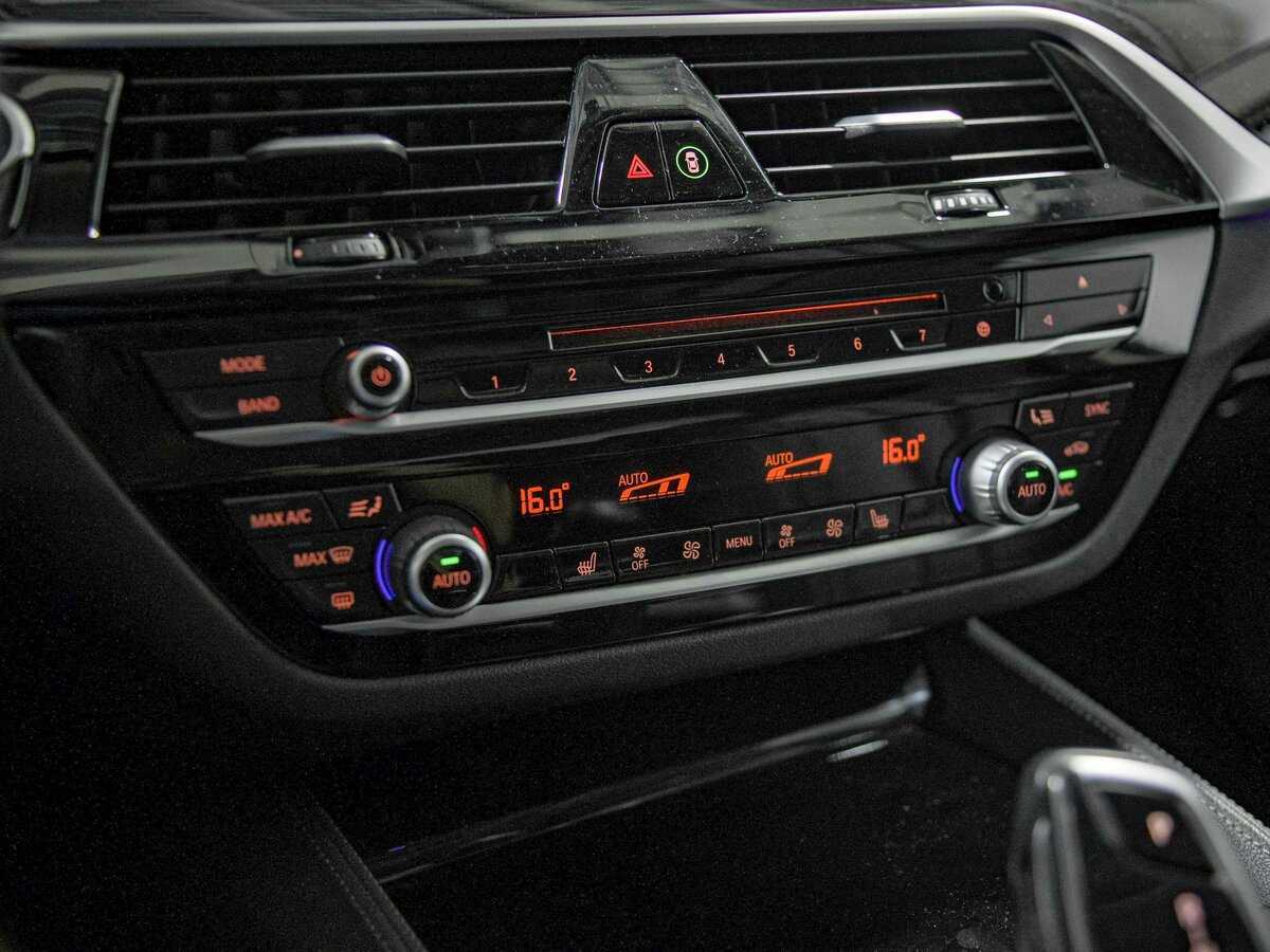 Купить BMW 5 серии 520i, 2019, 99 528 км, фото №13