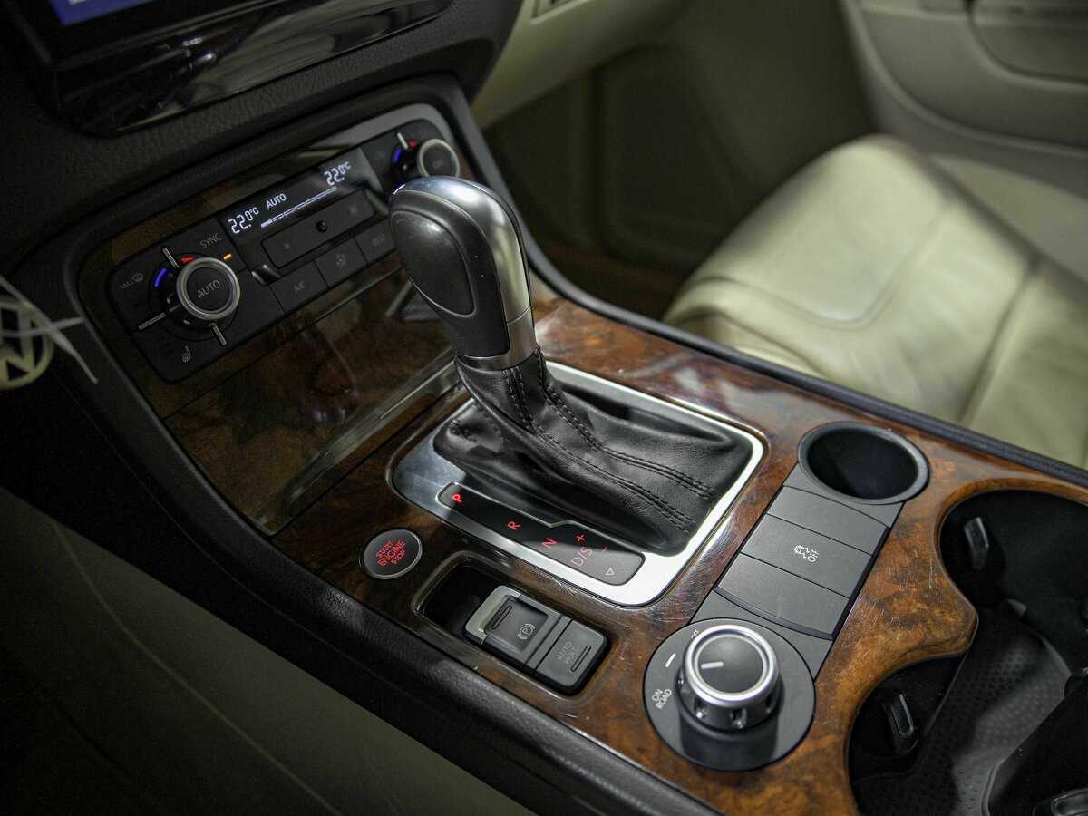 Купить Volkswagen Touareg, 2013, 211 283 км, фото №12