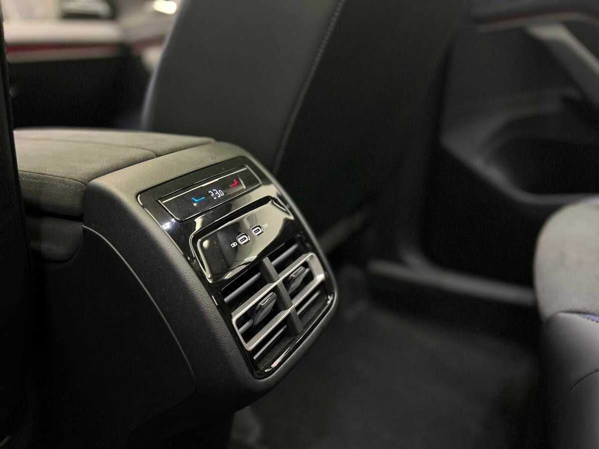 Купить Volkswagen Tiguan L Pro, 2024, 35 км, фото №12