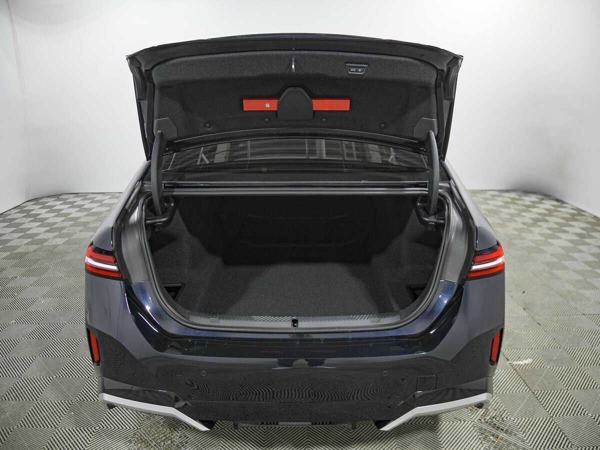 Купить BMW 5 серии Long 530Li, 2024, 35 км, фото №29