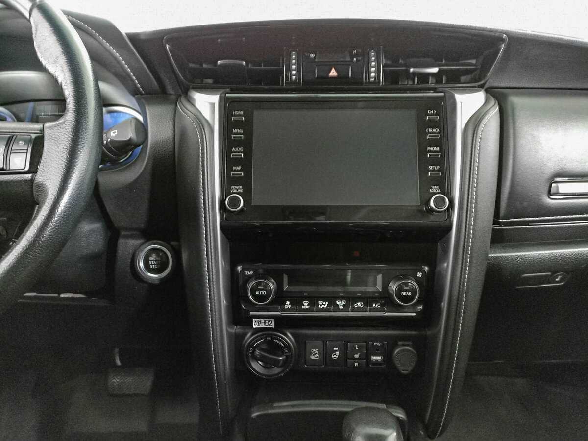 Купить Toyota Fortuner, 2020, 133 030 км, фото №11